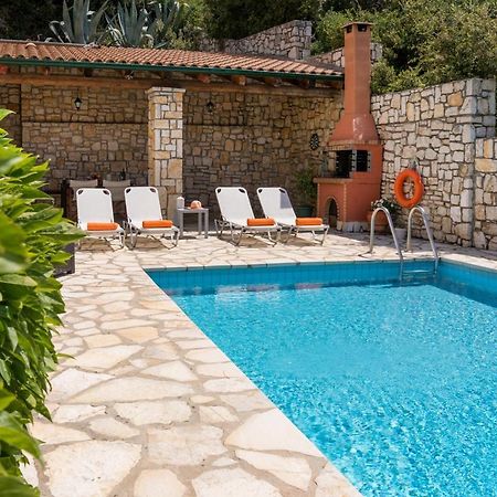 Villa Zeta Nisaki  Екстер'єр фото